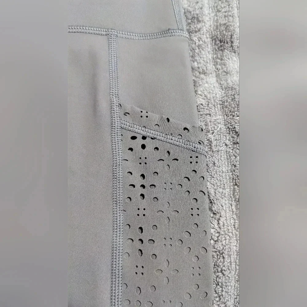 NWT Gray *Aerie* Leggings | XS | Hi-Rise | Feel Cool Laser-Cut Side Pockets - Picture 4 of 7